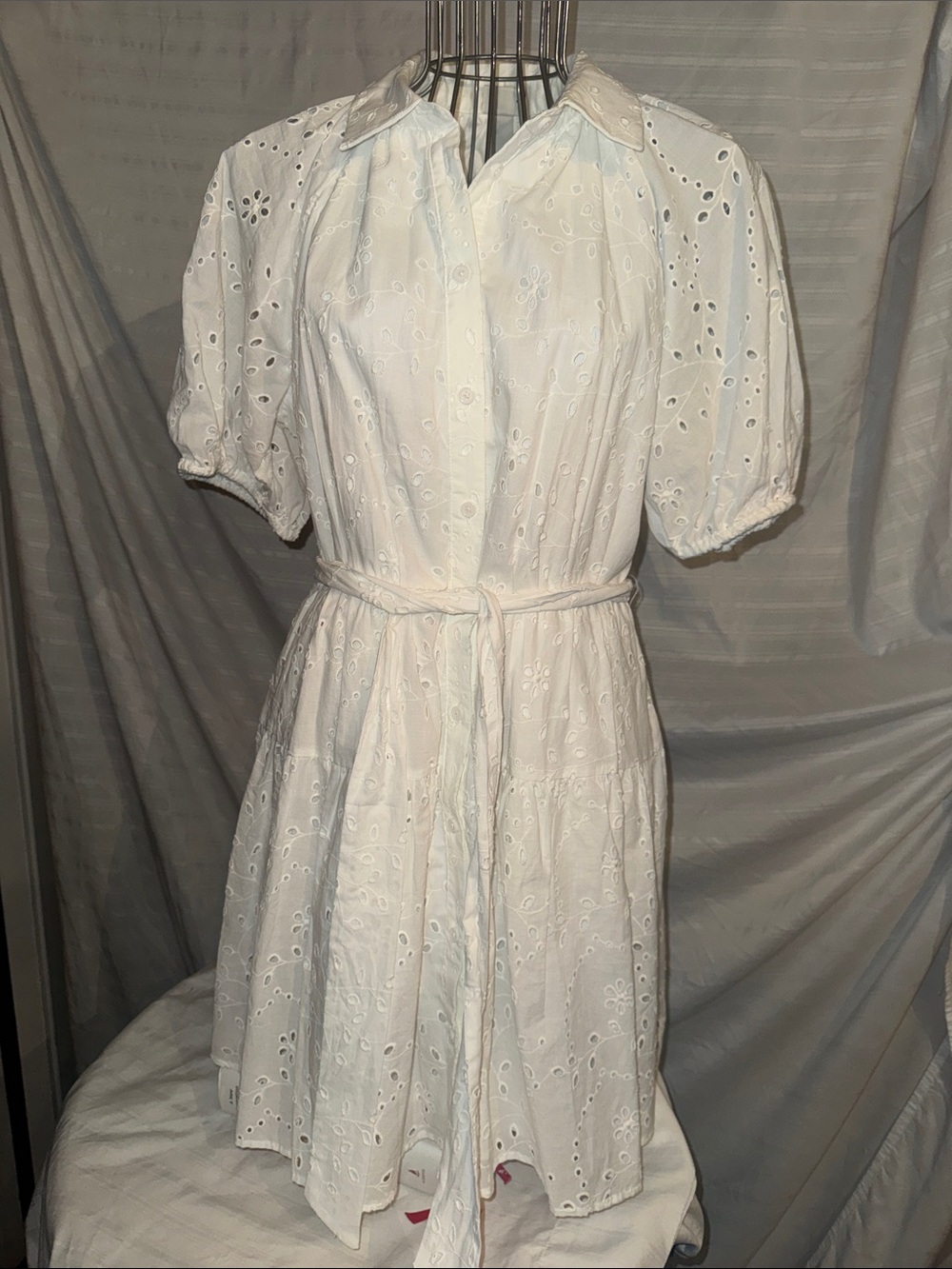 White Eyelet Fully Lined Dummer Dress with Tie at Waist and Pockets - Picture 1 of 8
